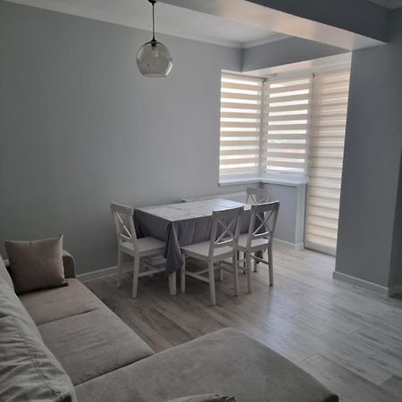 Apartament 2 Camere Eliberarii คอนสตันซา ภายนอก รูปภาพ