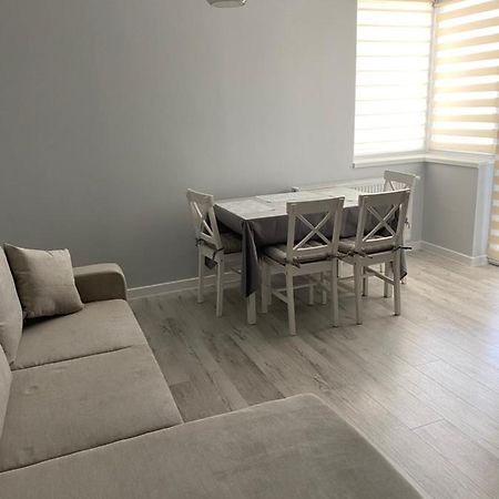 Apartament 2 Camere Eliberarii คอนสตันซา ภายนอก รูปภาพ
