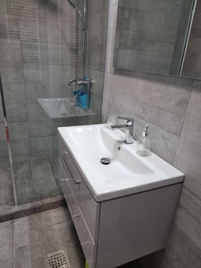 Apartament 2 Camere Eliberarii คอนสตันซา ภายนอก รูปภาพ